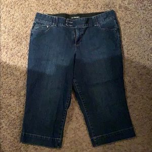 Lame Bryant tummy technology capris